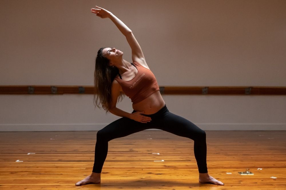 Prenatal Yoga: Are Inversions Safe During Pregnancy? - Oona