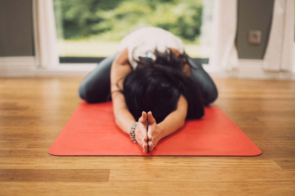 How to easily create your own relaxing home yoga space